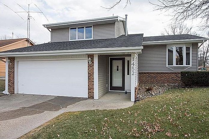 1st image of 1452 NW 71st Pl