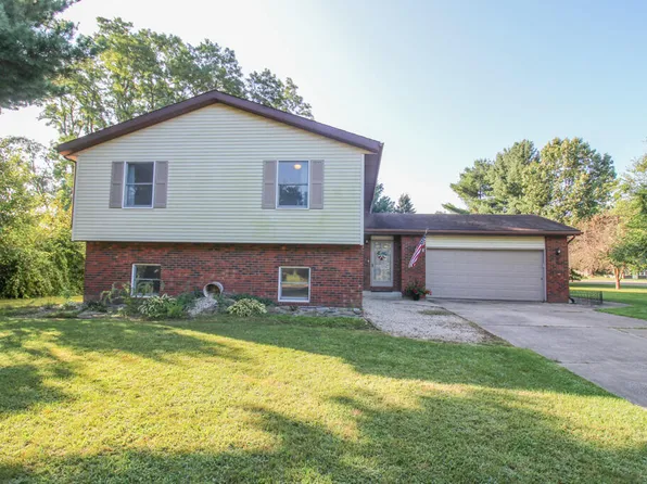 17335 Arrowhead Trl, Three Rivers, MI 49093