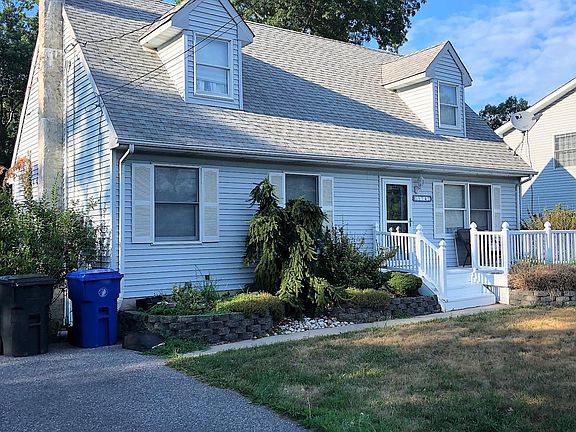 3rd image of 1742 Adams Ave