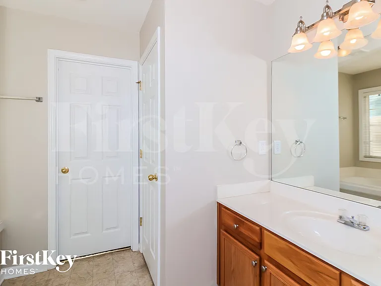2430 Gatewater Ct — Photo 11