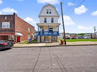 65 W Green St, Nanticoke, PA 18634