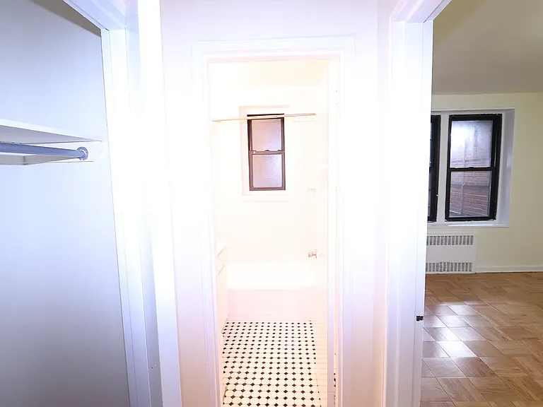 3415 Parsons Blvd #2S — Photo 4