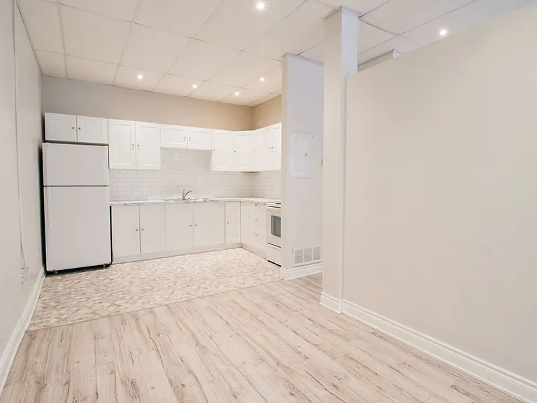 595 King St #3 — Photo 4