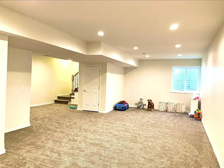 4318 S 198th St — Photo 30