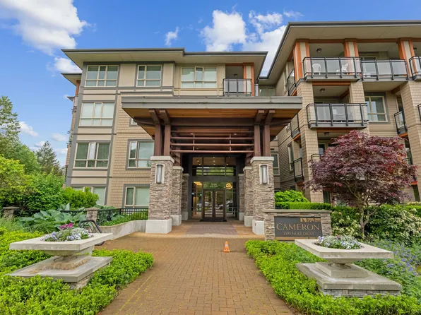 3399 Noel Dr #411, Burnaby, BC V3J 1J2