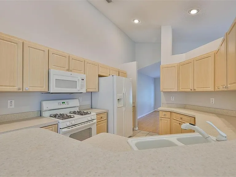6610 Cambridge Park Dr — Photo 10
