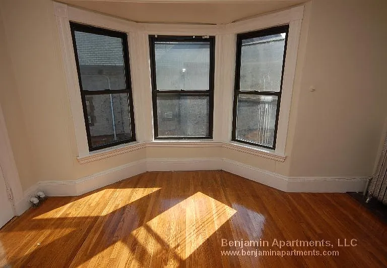 31 Quint Ave #2 — Photo 7