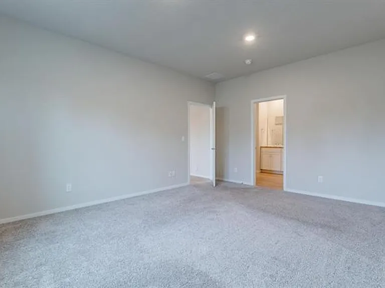 8207 S Avery Rd — Photo 29