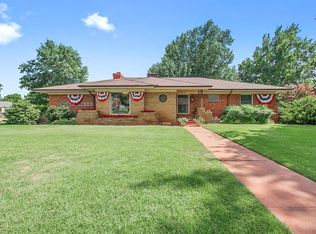 410 E Atkinson Dr, Midwest City, OK 73110