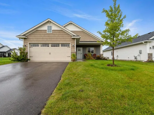 31644 McGuire Trl, Lindstrom, MN 55045