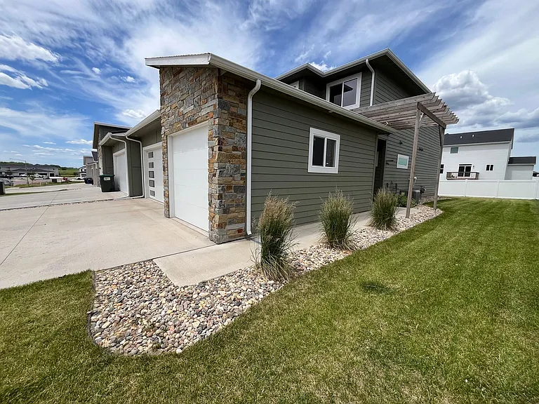 5406 W Liberator Cir — Photo 2