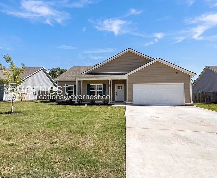 1046 Echo Ridge Rd — Photo 1