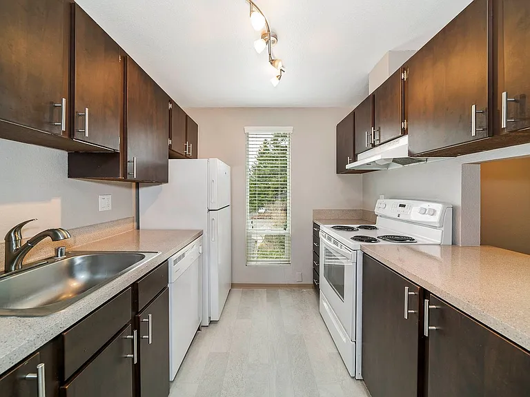 The Kamber Ridge Apartments — Photo 10