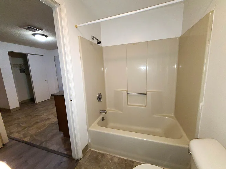 25 Laval Street Apartments — Photo 39