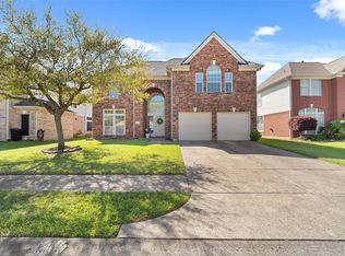3714 Apple Tree Cir W, La Porte, TX 77571