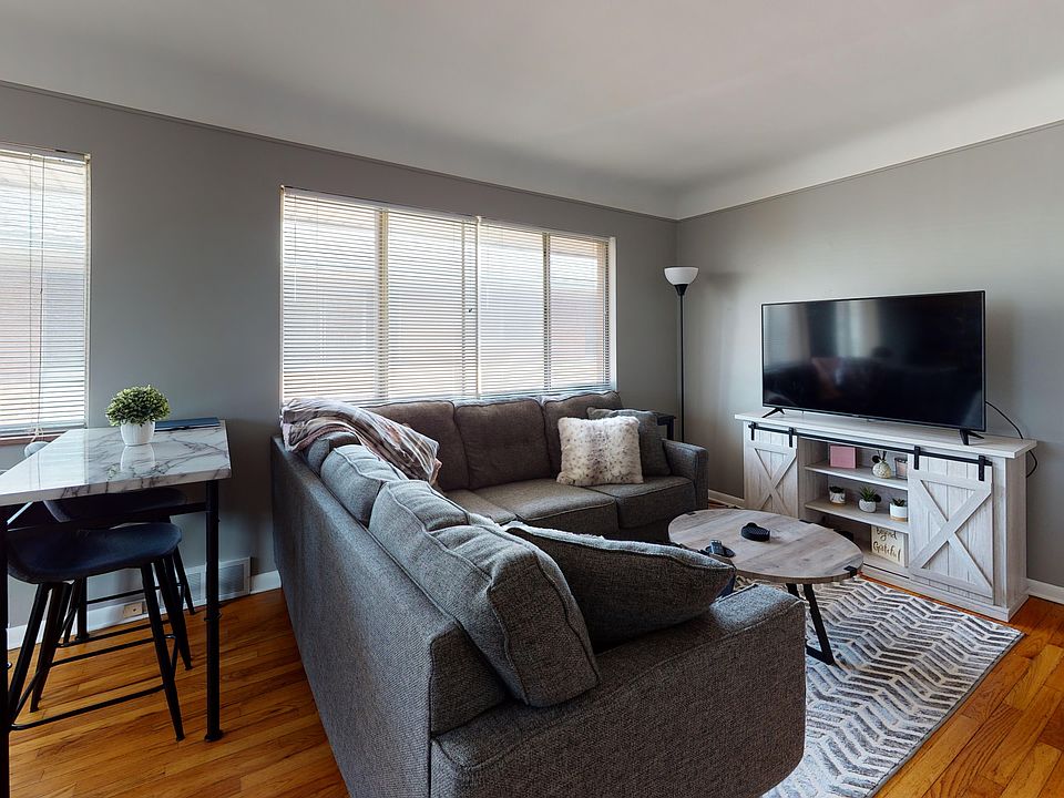 With Furnishings - Living Room & Picture Window