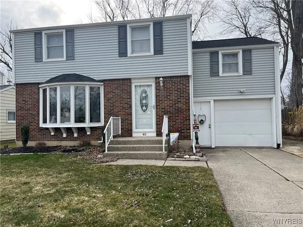 40 Patricia Dr, Tonawanda, NY 14150