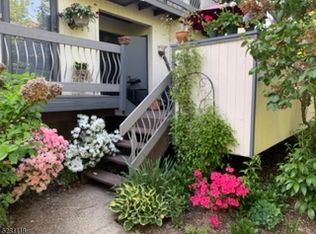 188 Locust Ln, Basking Ridge, NJ 07920