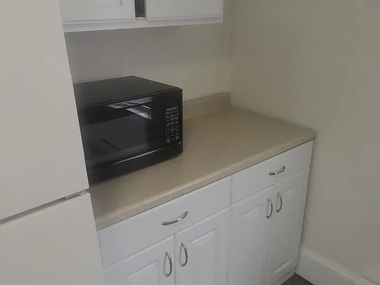 32 Sarah Ave — Photo 5