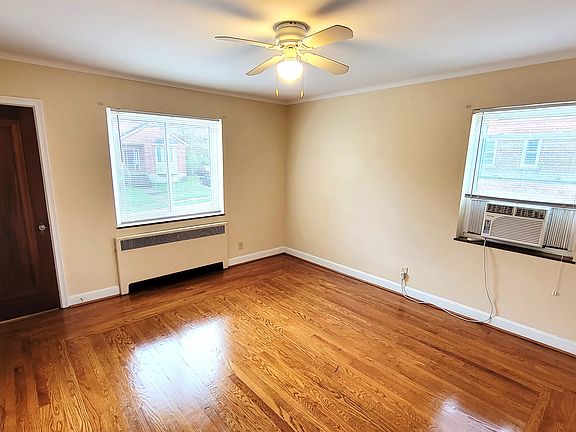 4th image of 16 Merzen Ct