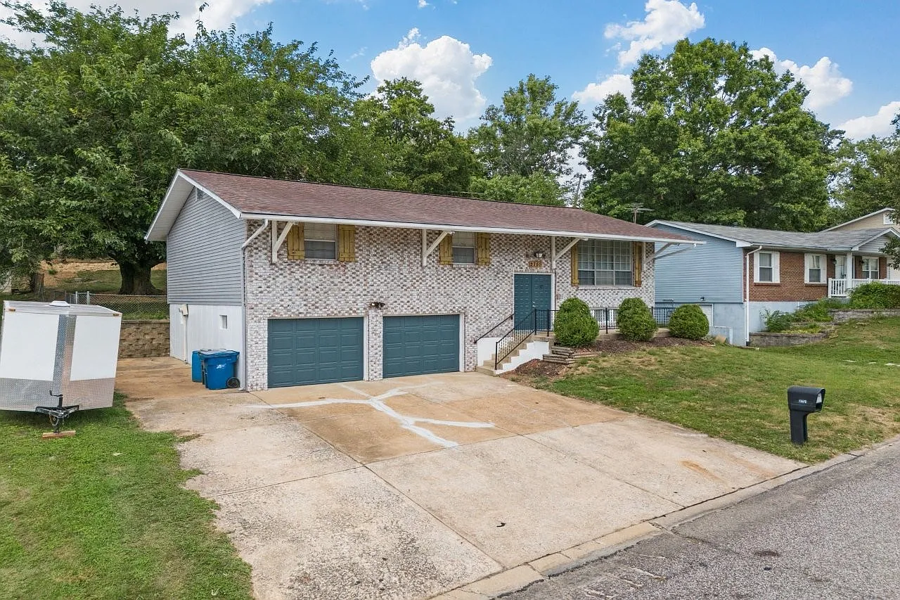 3 bed, 2100 sqft, $5,500 — Photo 2