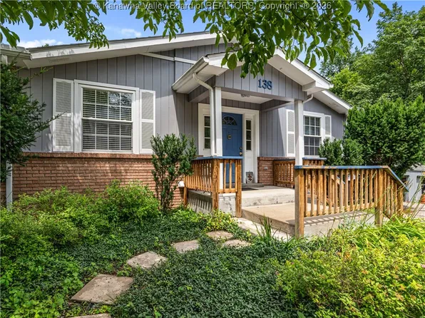 138 Woodbridge Dr, Charleston, WV 25311