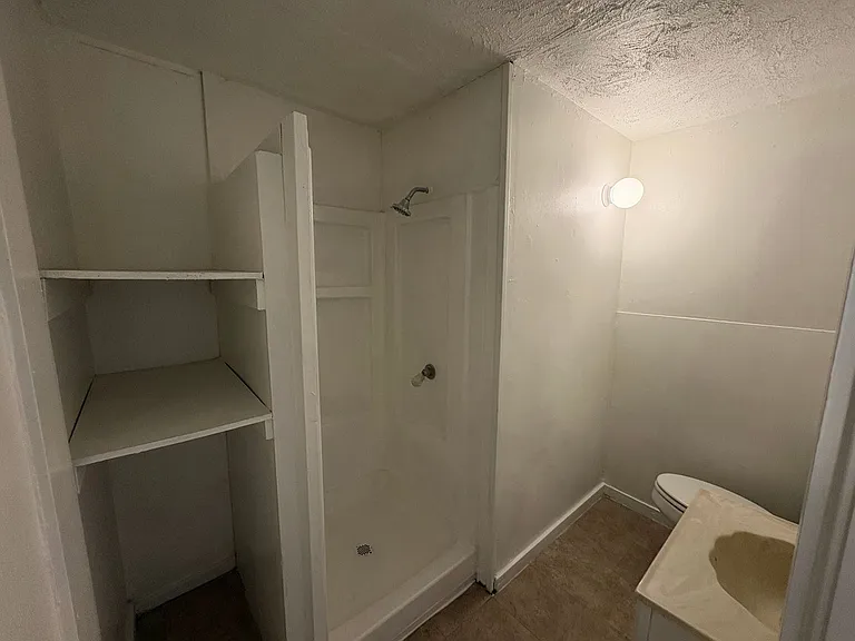 216 S Avenue I #6 — Photo 17
