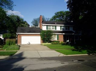 835 S Washington St, Elmhurst, IL 60126