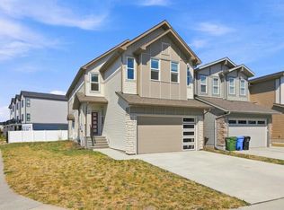 71 S Belvedere Grn SE, Calgary, AB T2A7G2