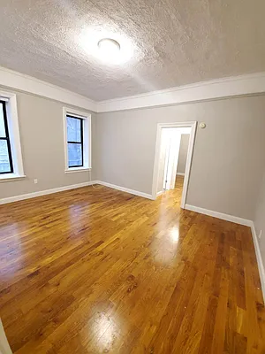 Rented by Smart NY Realty LLC | media 7