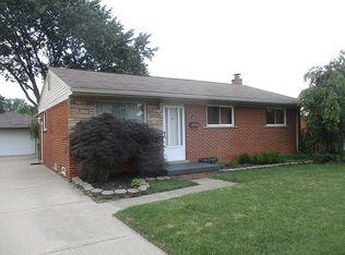 31170 Dawson St, Garden City, MI 48135