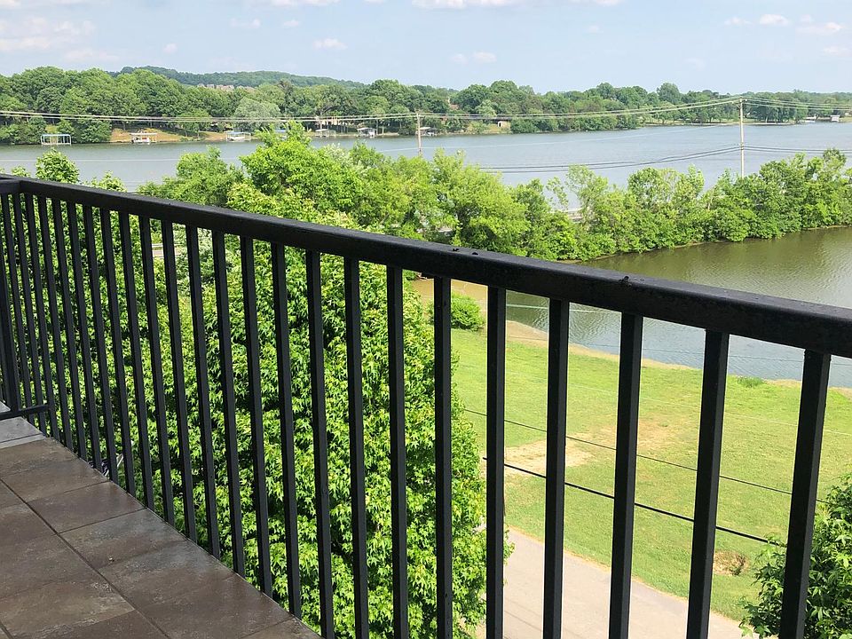 Beautiful view of Old Hickory Lake