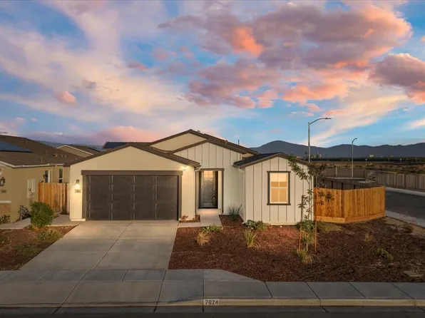 7824 Rio Verde Dr, Bakersfield, CA 93311