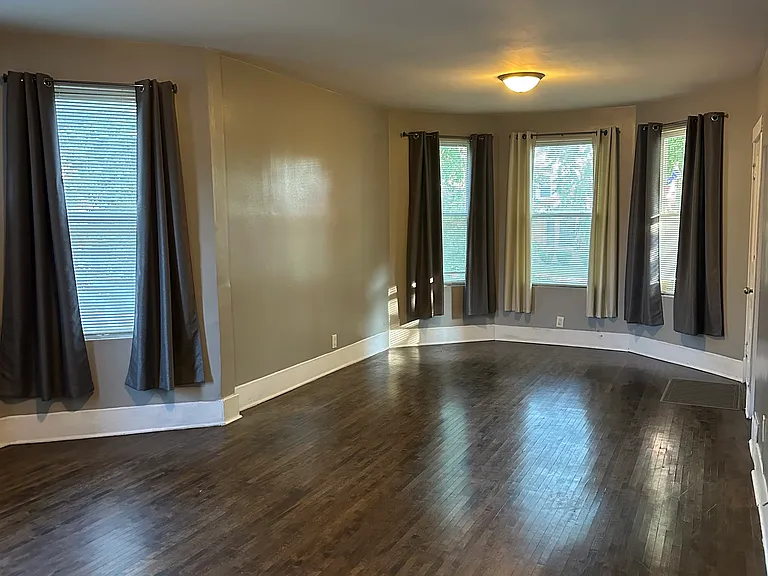 5638 W Higgins Ave #1 — Photo 3