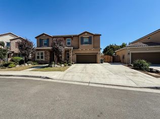 61 N Burl Ave, Clovis, CA 93611
