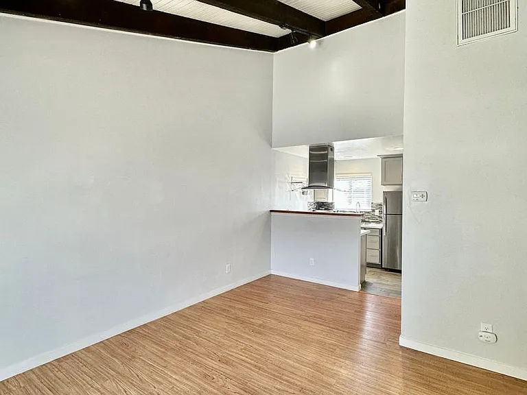 2619 T St — Photo 2