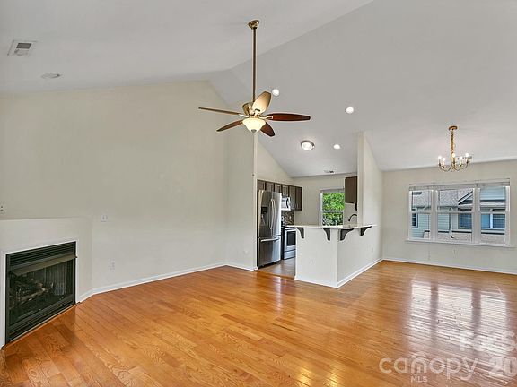 2nd image of 85 Rotunda Cir