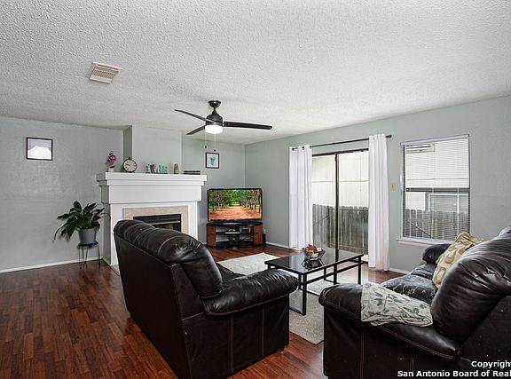 3rd image of 4502 Sherwood Way