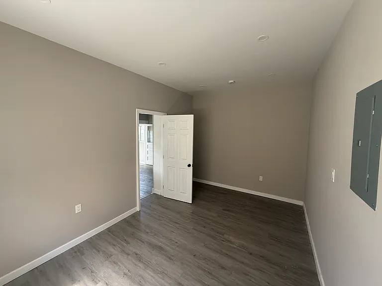 406 Front St #2 — Photo 7