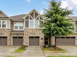 5663 Garrow Glen Rd, Charlotte, NC 28278