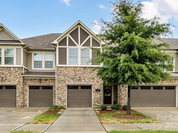 5663 Garrow Glen Rd, Charlotte, NC 28278