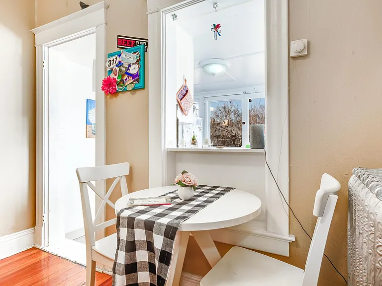 1641 N Vine St #7 — Photo 6