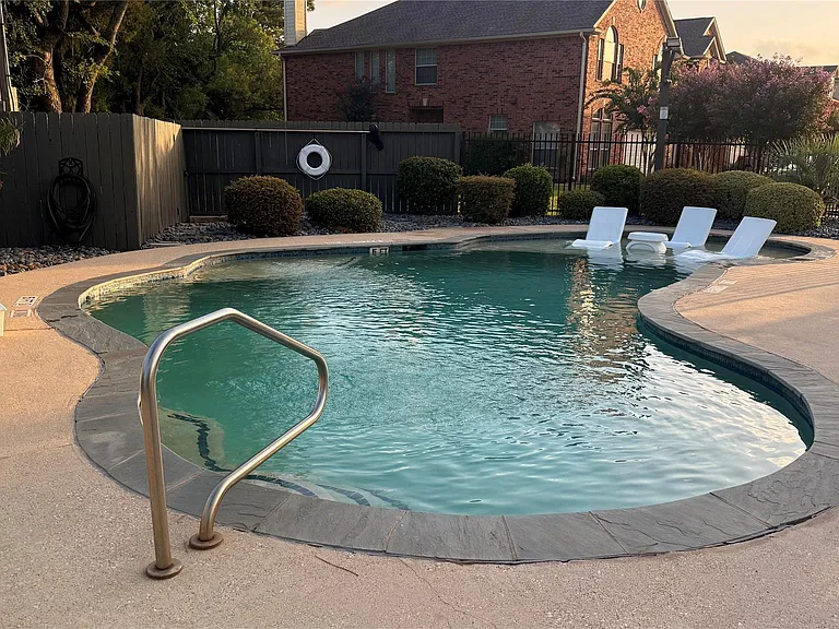 1408 S Friendswood Dr #205 — Photo 30