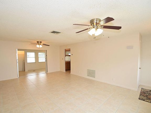 3rd image of 2388 SW 11th Ave