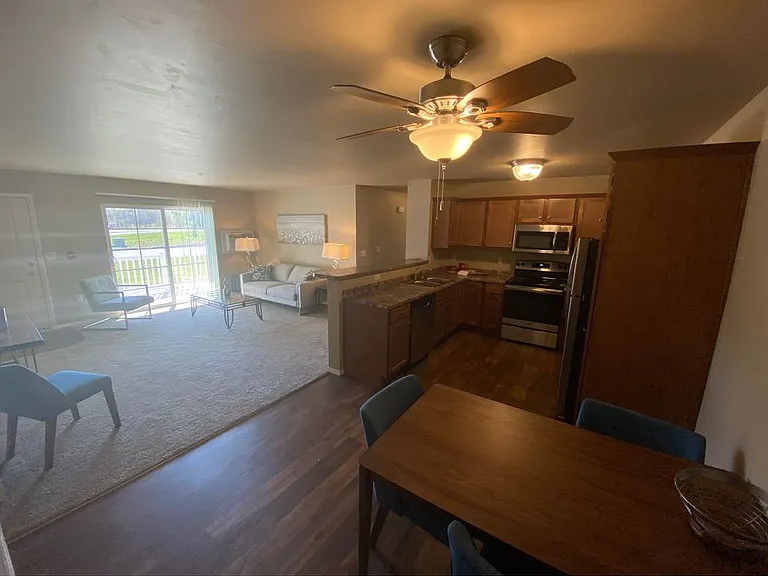 4780 N Lynndale Dr #11 — Photo 7