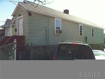 2nd image of 425 Bolton Ave
