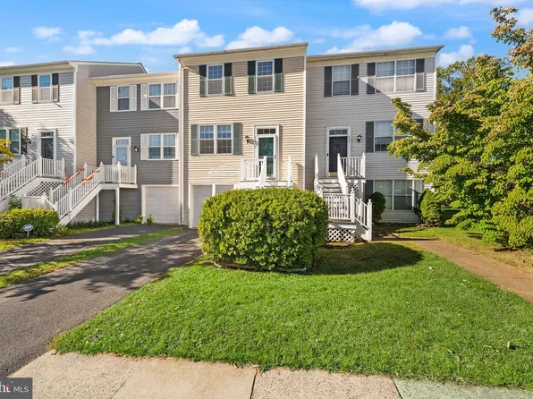 523 Radford Ter NE, Leesburg, VA 20176