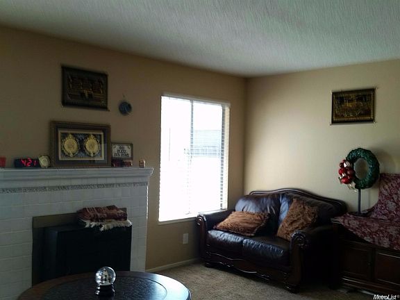 3rd image of 2625 Burgundy Ct