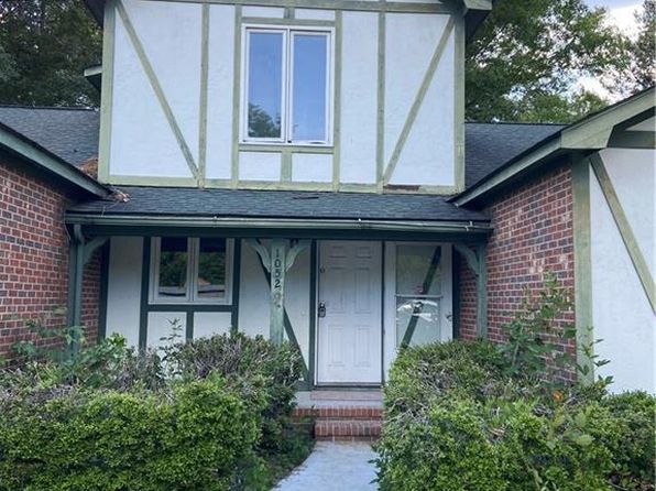 1052 Strickland Bridge Rd