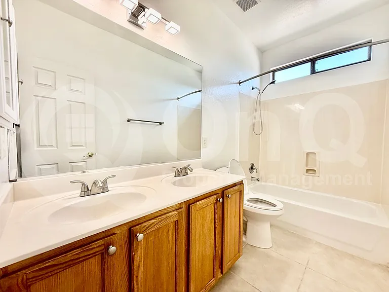 9940 E Medina Ave — Photo 24
